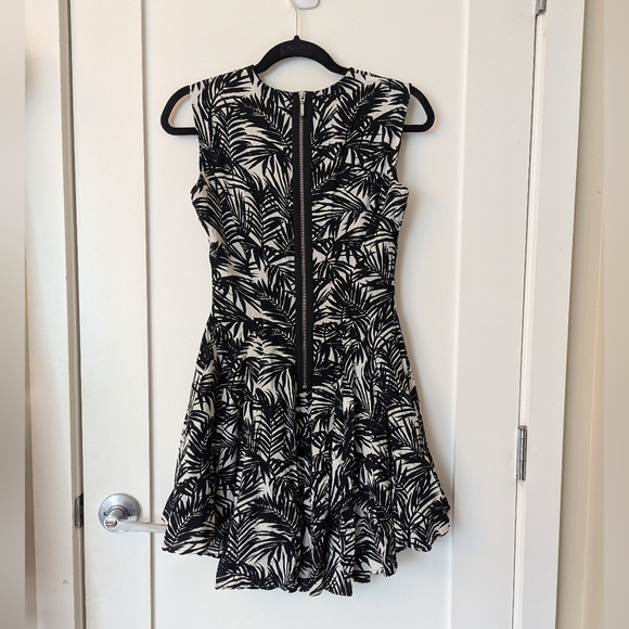H&M Fit & Flare Dress with liner, tropical palm tree leaf print, summer casual - Picture 2 of 7